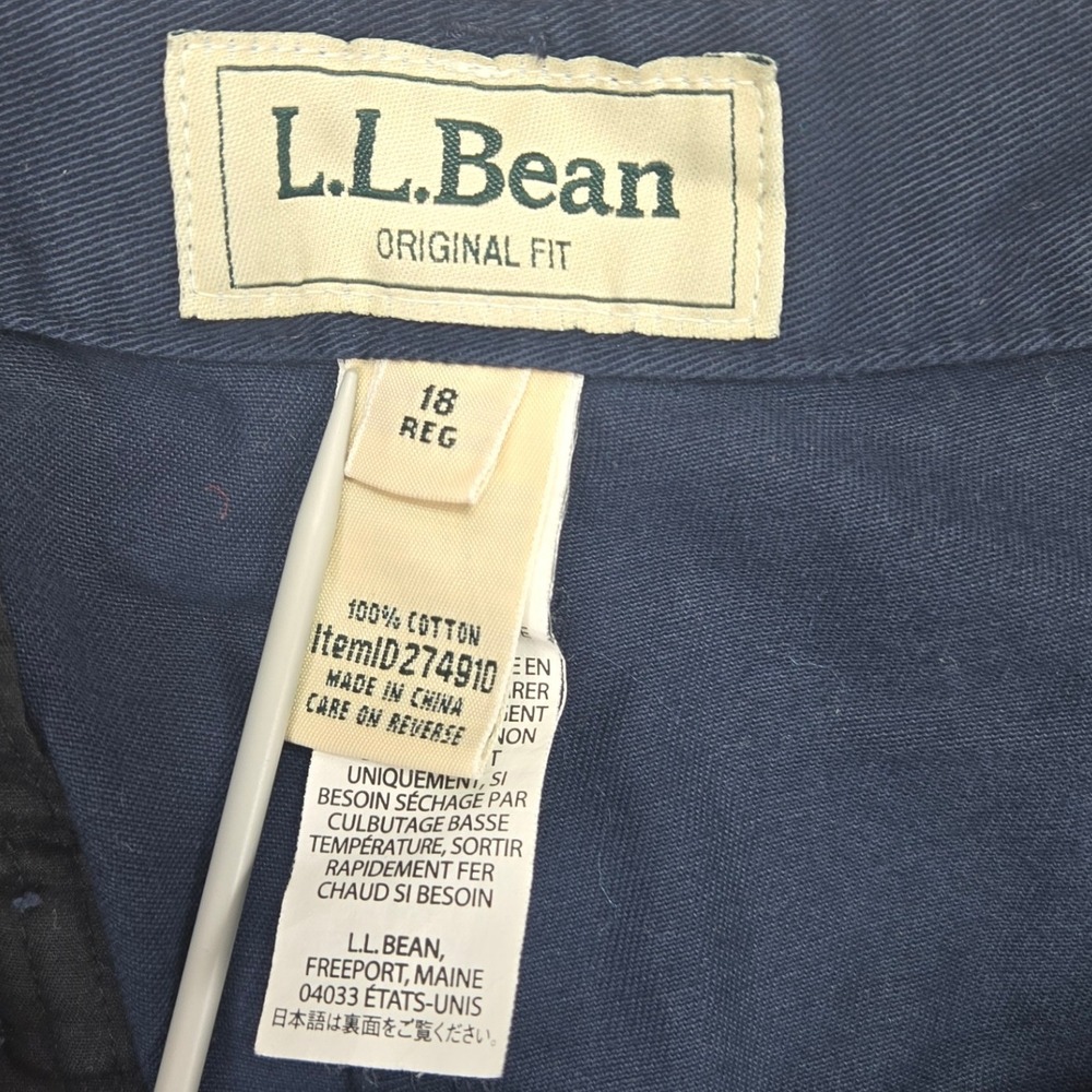 L.L.Bean Navy Blue Wrinkle Resistant Cotton Shorts - Women's Size 18 - Picture 6 of 10